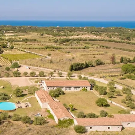 Lofts With Private Outdoor Area And Swimming-pool In Badesi