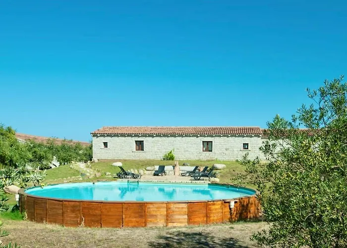 Lofts With Private Outdoor Area And Swimming-pool In Ξενοδοχείο με διαμερίσματα