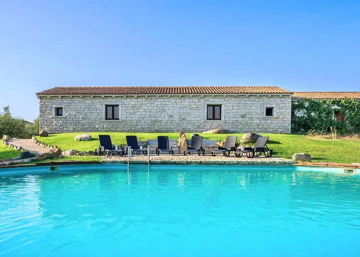 Ξενοδοχείο με διαμερίσματα Lofts With Private Outdoor Area And Swimming-pool In 3*