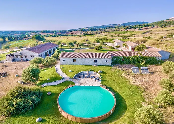 Ξενοδοχείο με διαμερίσματα Lofts With Private Outdoor Area And Swimming-pool In 3*
