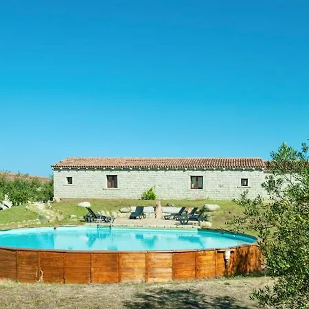 Lofts With Private Outdoor Area And Swimming-pool In Aparthotel